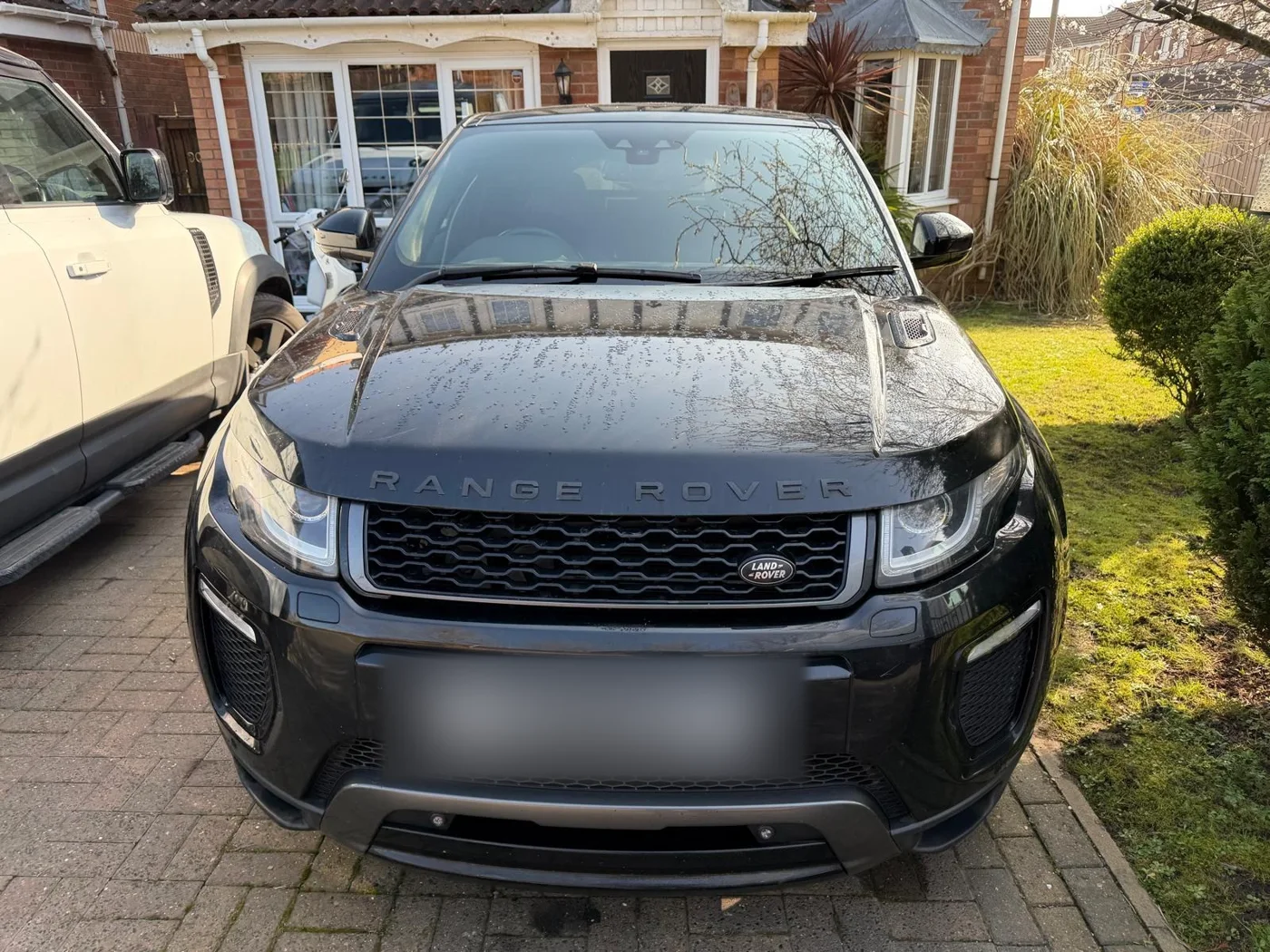 Range Rover Evoque windscreen after