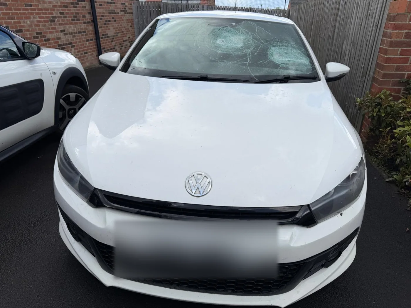 VW Scirocco windscreen before